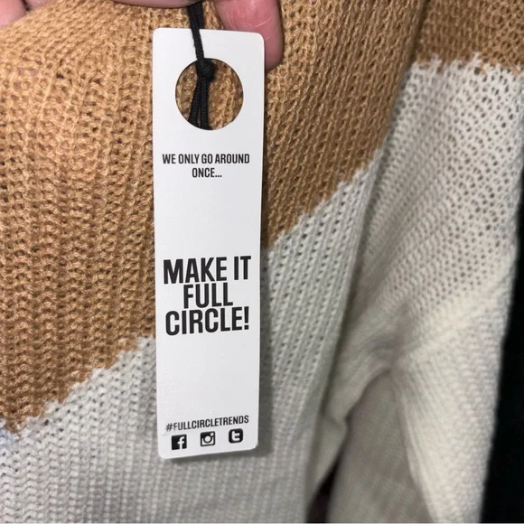 Tan and Blue V-Neck Colorblock Sweater - Picture 3 of 6